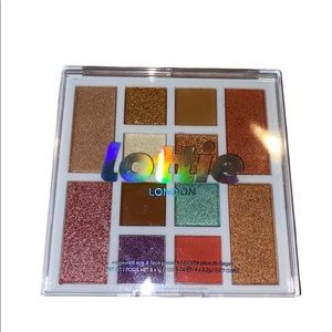 💖4/25  Lottie Eyeshadow Pallete